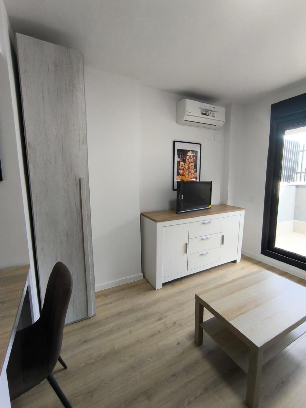 Estudios Homer Y Disney Con Piscina Climatizada, Piscina Exterior,Gimnasio, Coworking, Padel,Netflix Y Wifi Gratis San Sebastián de los Reyes Exterior foto